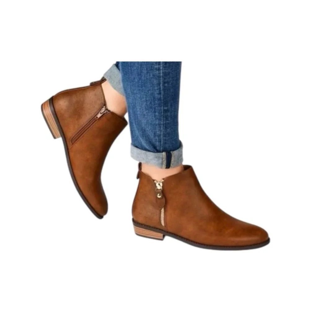 Journee Collection Ellis Ankle Bootie Faux Leather Side Zip Brown 7 NEW